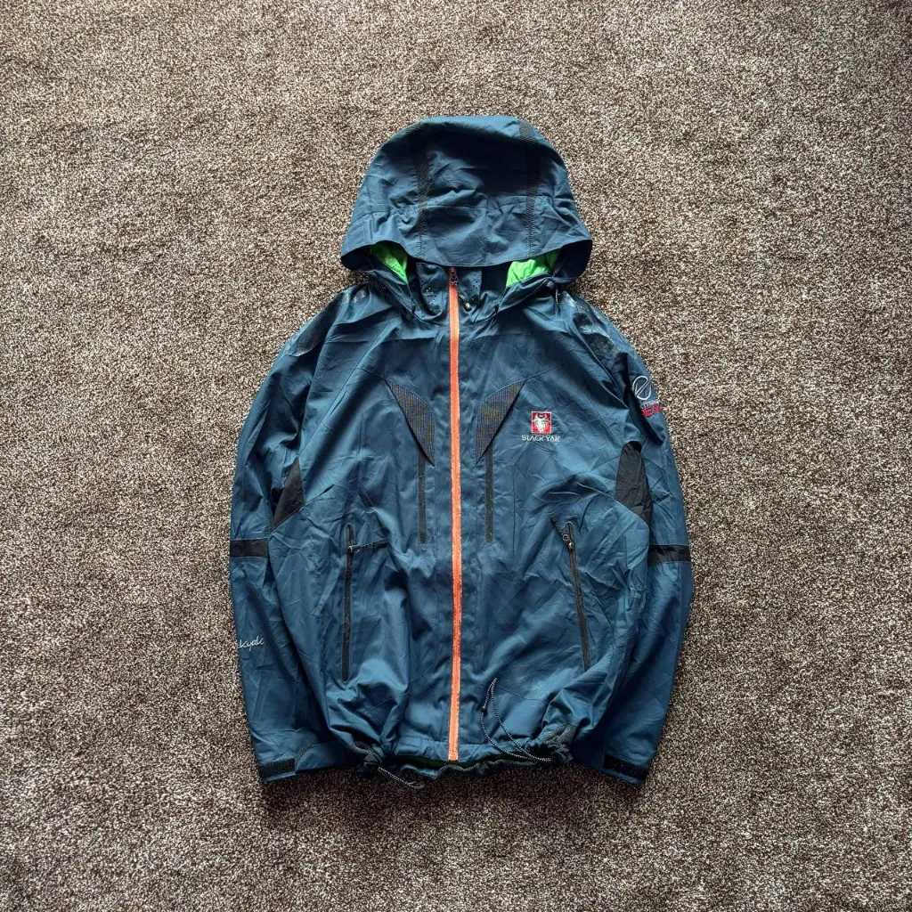 Black Yak-L