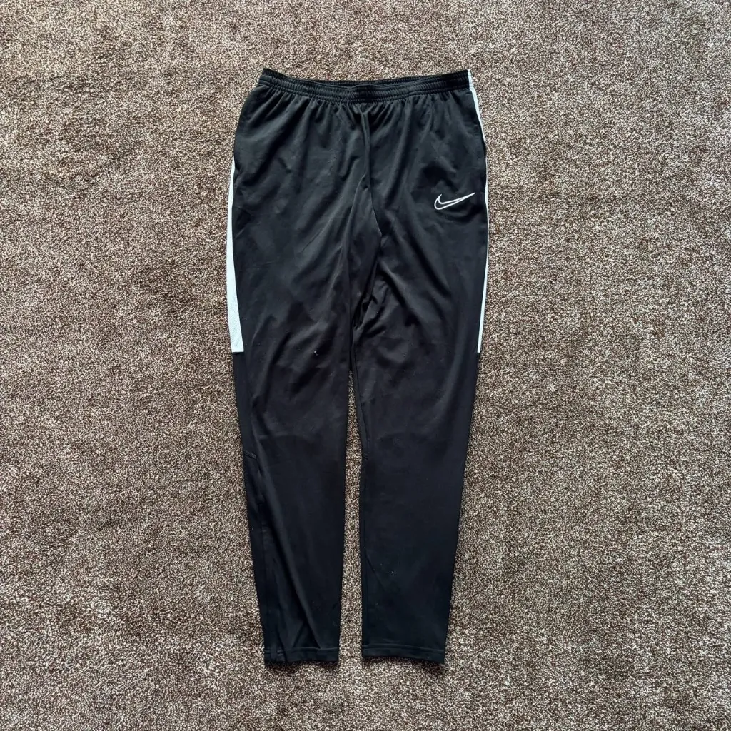 Nike 30-36 (Adjustable)