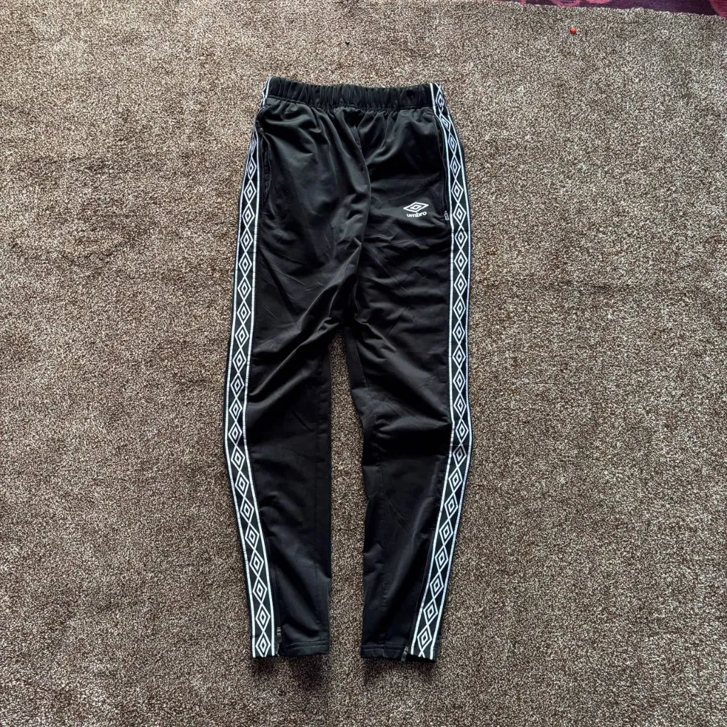 Umbro 26-32 (Adjustable)