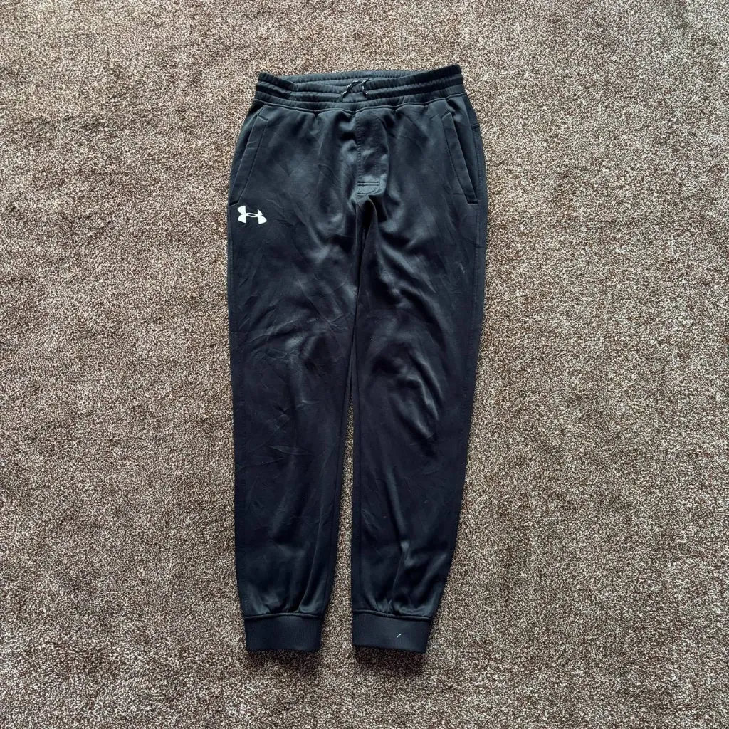 Under Armour 28-32 (Adjustable)