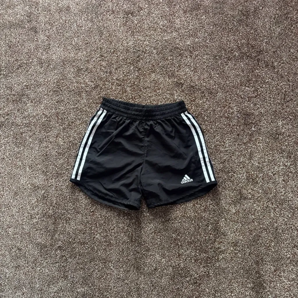 Adidas (26,28,30)
