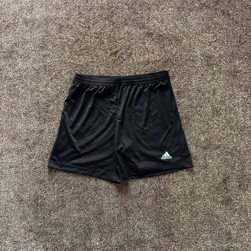 Adidas (30,32,34,36)