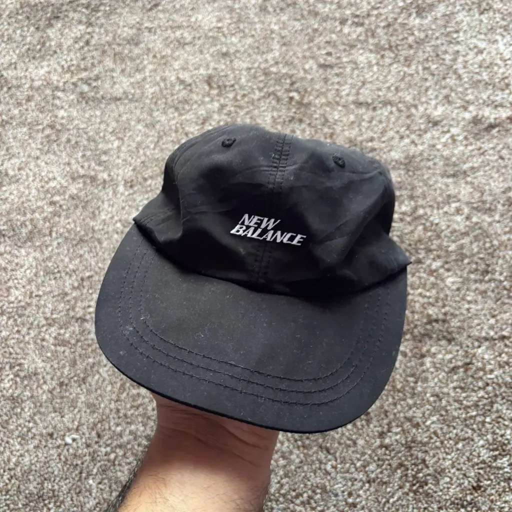 Vintage New Balance Embroidered Logo Cap – Black