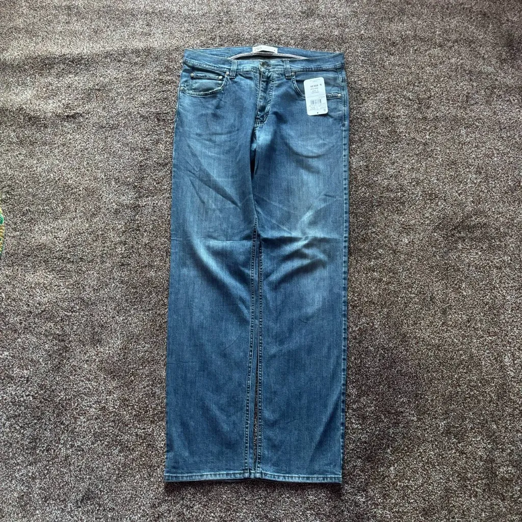 Zara-34 (Straight Fit)
